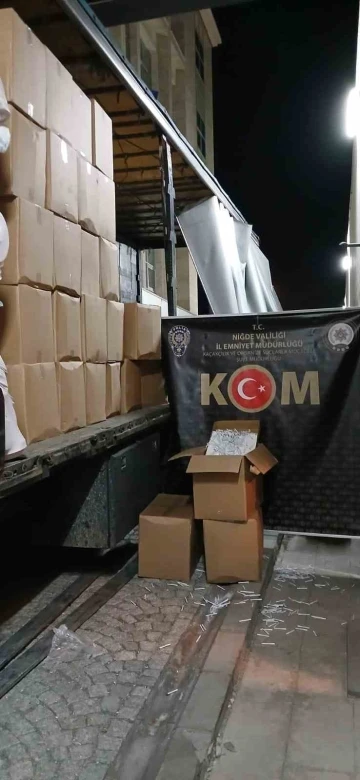 Niğde&rsquo;de 3 milyon 750 bin makaron ele ge&ccedil;irildi
