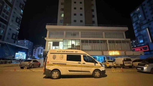 Niğde&rsquo;de aile kavgası kanlı bitti: Kayınpeder ağır yaralandı
