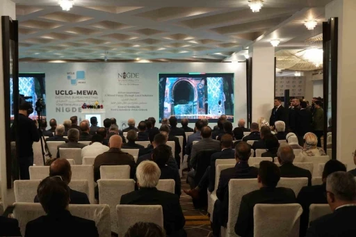 Niğde&rsquo;de akıllı şehirler ve kentsel yenilik&ccedil;ilik masaya yatırıldı
