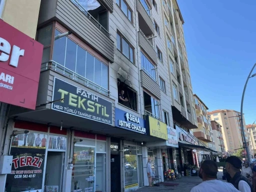 Niğde&rsquo;de apartman dairesinde yangın
