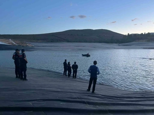 Niğde’de baraja düşen çocuk için kurtarma çalışması başlatıldı
