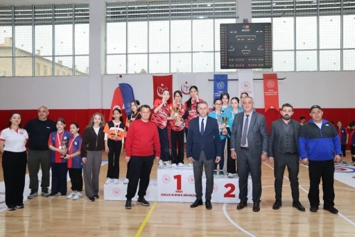 Niğde&rsquo;de floor curlıng heyecanı yaşandı

