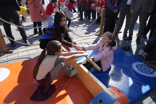 Niğde’de &quot;Bir Tır Dolusu Mutluluk&quot;
