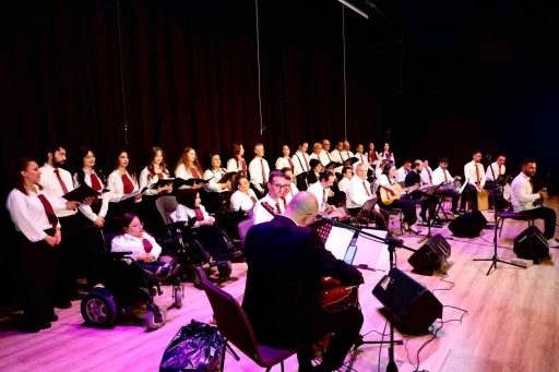 Niğde’de &quot;Engelsiz Nağmeler&quot; konseri yoğun ilgi gördü
