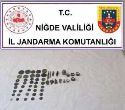 Niğde’de tarihi eser operasyonu: 55 parça eser ele geçirildi
