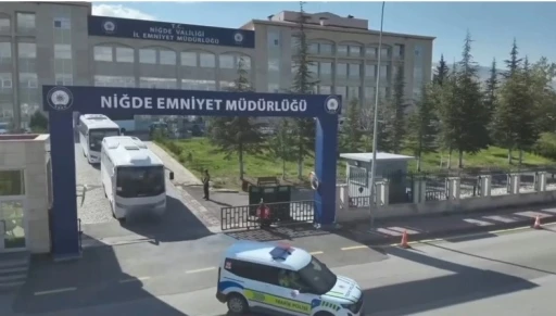 Niğde&rsquo;de uyuşturucu h&uuml;k&uuml;ml&uuml;s&uuml; 2 firari yakalandı
