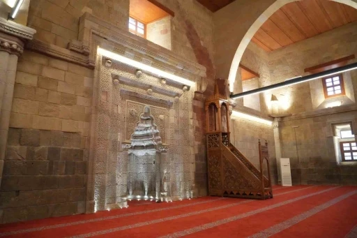 Niğde&rsquo;nin tarihi mirası Sungurbey Camii&rsquo;nde restorasyon tamamlandı
