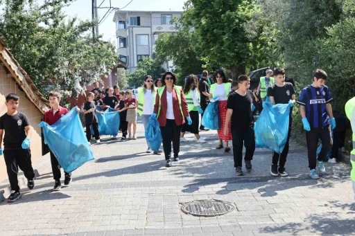 Nil&uuml;fer&rsquo;de &ccedil;evre etkinlikleri G&ouml;lyazı&rsquo;da "&Ccedil;evreci Eller" ile başladı
