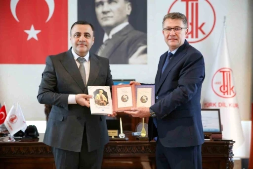 Nizami Gencevi’nin ünlü &quot;Hamse&quot;sinin çevirileri Erzurum’dan

