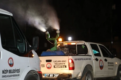 Nizip Belediyesi, sinek, sivrisinek ve haşere sorununa karşı ilaçlama yaptı
