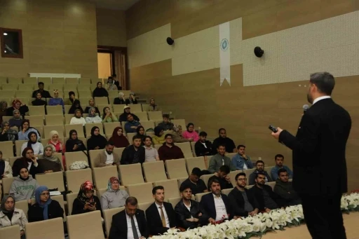 N&Ouml;H&Uuml;&rsquo;de &rsquo;Vakıf Kuran Kadınlar&rsquo; anlatıldı
