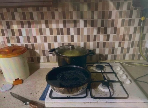 Ocakta unutulan yemek kadının &ouml;l&uuml;m&uuml;ne neden oldu
