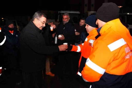 Odabaşı&rsquo;dan karla m&uuml;cadele ekiplerine ziyaret
