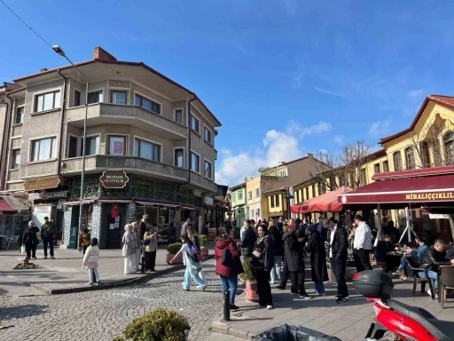 Odunpazarı’nda bayramın ikinci gününde de turist yoğunluğu devam ediyor
