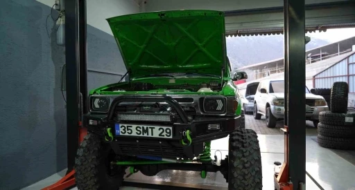 Off-road aracının hava filtresine giren sincaptan fındık s&uuml;rprizi
