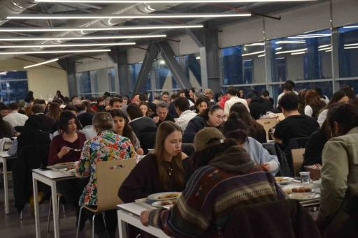 &Ouml;ğrenci Kul&uuml;pleri iftarda buluştu
