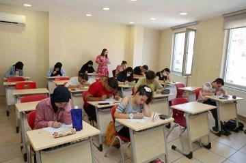 Öğrenciler “Deneme Kulübü” ile TYT ve AYT’ye prova yaparak hazırlanacak

