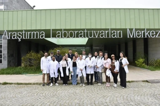&Ouml;ğrenciler ileri analiz y&ouml;ntemlerini laboratuvarda inceledi
