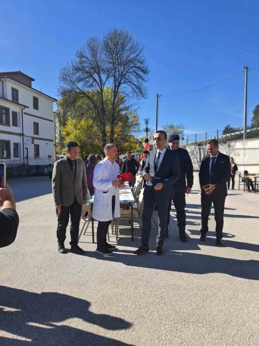 Öğrencilerden Filistin’e anlamlı destek
