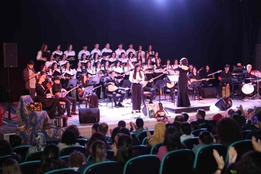 Öğrencilerden muhteşem konser
