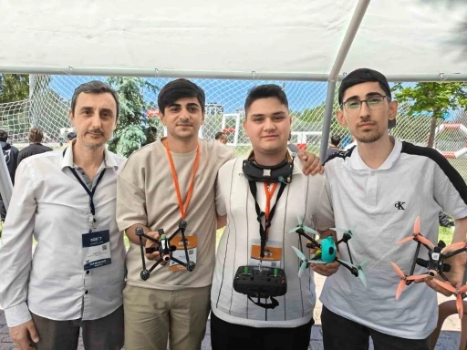 Öğrenciler, Kendi Yazılımlarıyla İHA Geliştiriyor