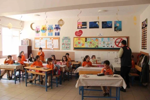 &Ouml;ğrencilere 112 Acil &Ccedil;ağrı sistemi anlatıldı
