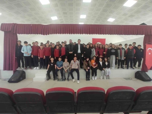 Öğrencilere avukatlık mesleği anlatıldı
