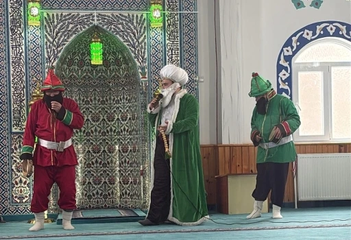 Öğrencilere Hacivat, Karagöz ve Nasreddin Hoca gösterisi sunuldu
