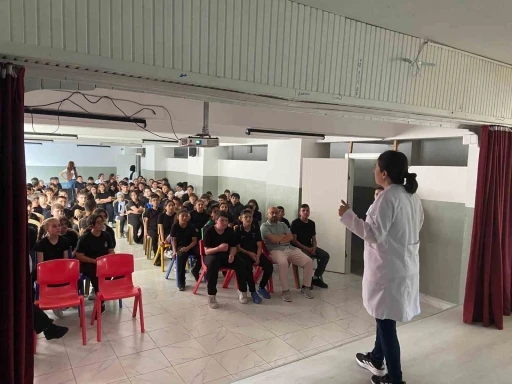 Öğrencilere kene ve bulaşıcı hastalıklar eğitimi
