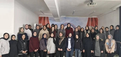 &Ouml;ğrencilere Ramazan ayının faziletleri anlatıldı
