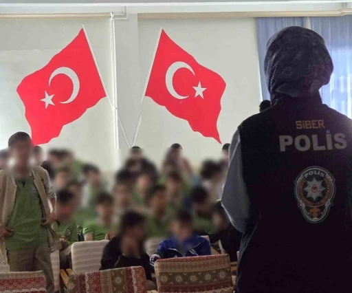 Öğrencilere siber güvenlik eğitimi
