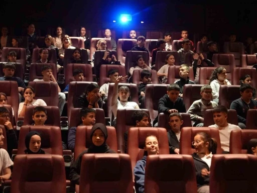 &Ouml;ğrencilere sinema etkinliği
