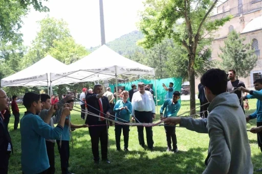 &Ouml;ğrencilere y&ouml;nelik ger&ccedil;ekleştirilen yıl sonu cami şenlikleri başladı
