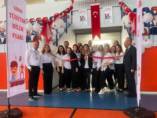 Öğrencilerin çalışmaları büyük dikkatle incelendi
