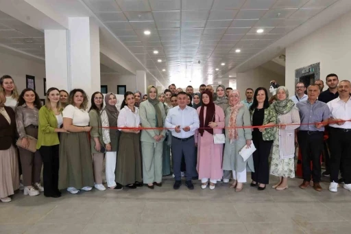 &Ouml;ğrencilerin el emeği &uuml;r&uuml;nleri sergide beğeni topladı
