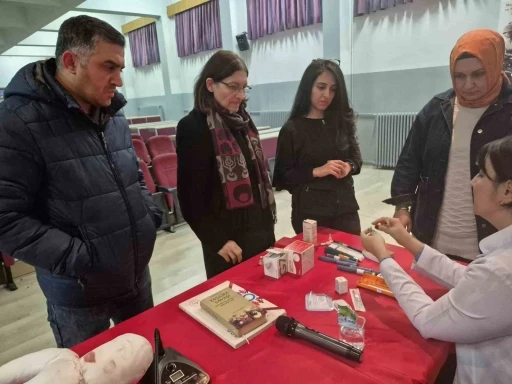 &Ouml;ğretmenler, diyabetli &ouml;ğrenciler i&ccedil;in eğitim aldı
