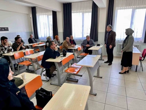 Öğretmenlere ’Din, Ahlak ve Değer Öğretimi’ semineri
