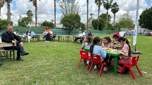 Ogün Abi Derneği, Portakal Çiçeği Karnavalı’nda
