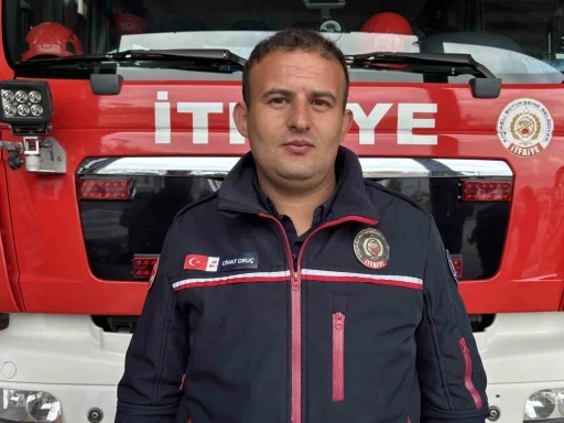 Oksijen maskesini vatandaşa veren itfaiye eri, o anları anlattı: &quot;Önceliğimiz insan&quot;
