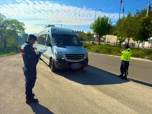 Okul çevresindeki şüphelilere geçit yok...27 şahıs yakalandı
