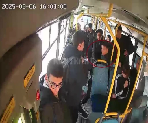 2 lise öğrencisi birbirini bıçakladı