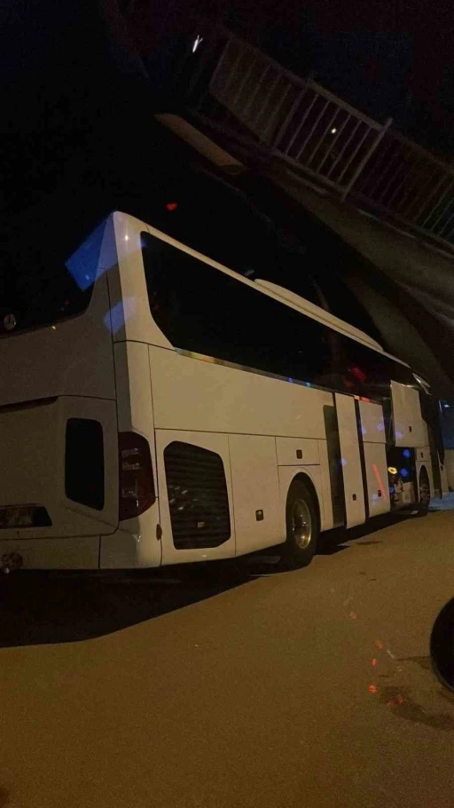 Okul gezisinde 20 &ouml;ğrenci zehirlenme ş&uuml;phesiyle hastaneye kaldırıldı
