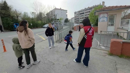 Okul &ouml;nlerinde sıkı denetim
