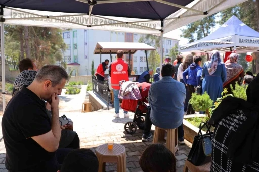 Okul saldırısında hayatını kaybeden Zeynep&rsquo;in babasından h&uuml;z&uuml;nl&uuml; 23 Nisan ziyareti
