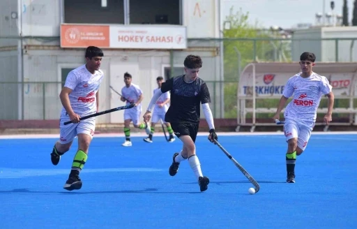 Okul sporları hokey grup m&uuml;sabakaları Osmaniye&rsquo;de başladı
