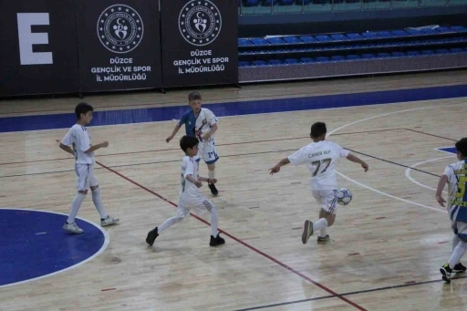 Okul Sporları m&uuml;sabakaları t&uuml;m heyecanıyla s&uuml;r&uuml;yor
