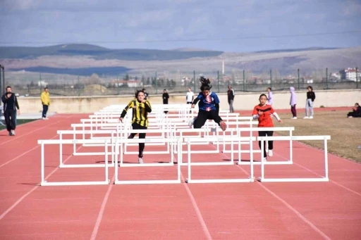 &rsquo;Okul Sporları Yıldızlar Atletizm M&uuml;sabakaları&rsquo; sona erdi
