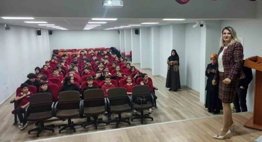 Okullarda nezaket k&uuml;lt&uuml;r&uuml; g&uuml;&ccedil;leniyor
