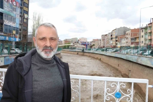 Oltu &ccedil;ayı debisi y&uuml;kseliyor
