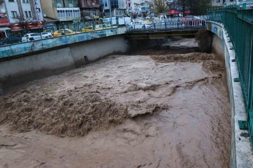 Oltu Çayı’nda tehlike yükseliş
